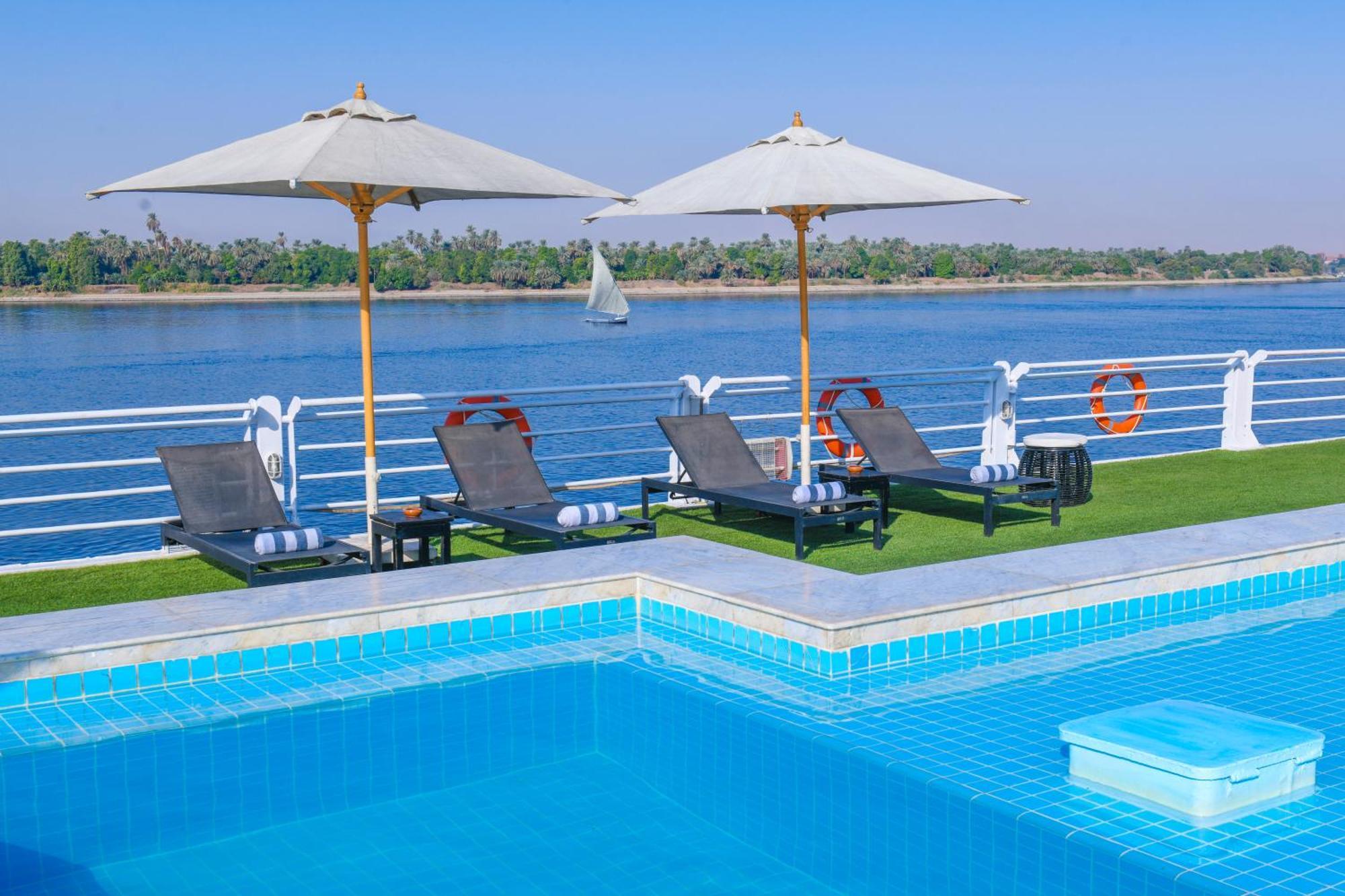 Отель Moevenpick Ms Sunray Луксор Экстерьер фото